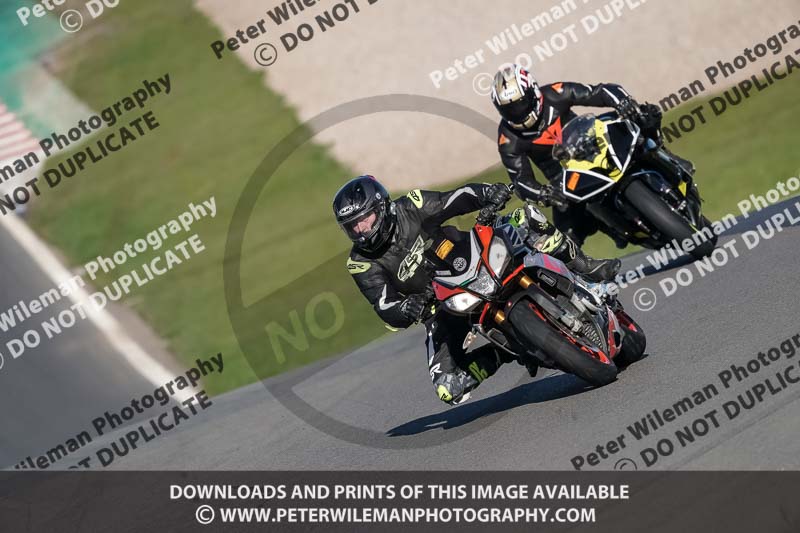 donington no limits trackday;donington park photographs;donington trackday photographs;no limits trackdays;peter wileman photography;trackday digital images;trackday photos